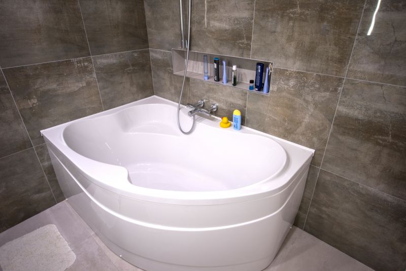 Compact Bathtubs